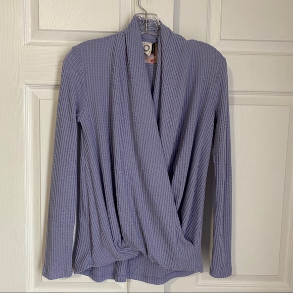 ANTHRO AKEMI+ KIN WOODRUFF WAFFLE KNIT WRAP TOP - Picture 2 of 6
